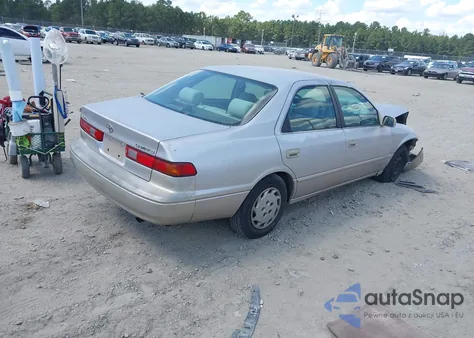 1998 Toyota Camry Le из США, поврежденный, VIN 4T1BG22K1WU276568